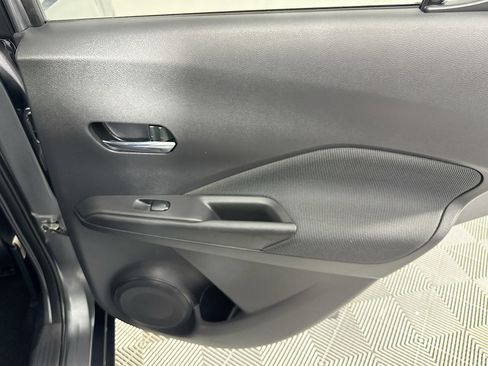 Used 2019 Nissan Kicks SV image 33