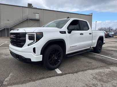 Used 2023 GMC Sierra 1500 Pro w/ Graphite Edition