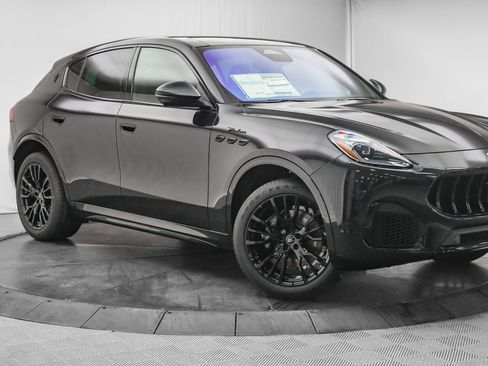 New 2025 Maserati Grecale Modena AWD/4WD image 1