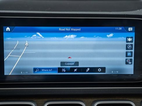 Used 2020 Mercedes-Benz GLS 450 4MATIC image 25