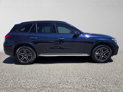 Used 2024 Mercedes-Benz GLC 300 4MATIC image 3