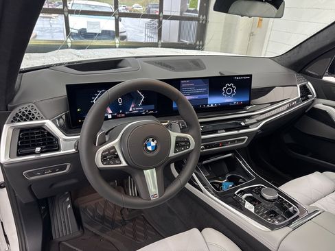New 2026 BMW X7 xDrive40i image 19