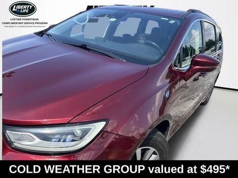 Used 2021 Chrysler Pacifica Touring w/ Cold Weather Group FWD image 3
