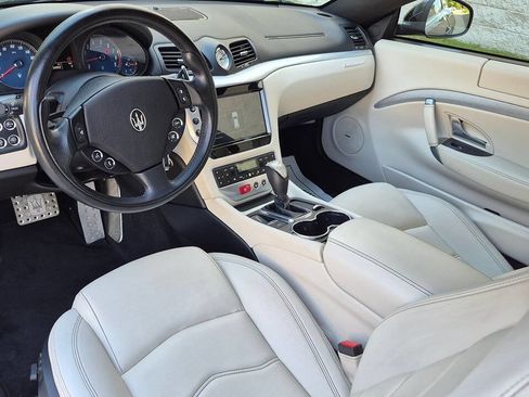 Used 2012 Maserati GranTurismo S RWD image 38