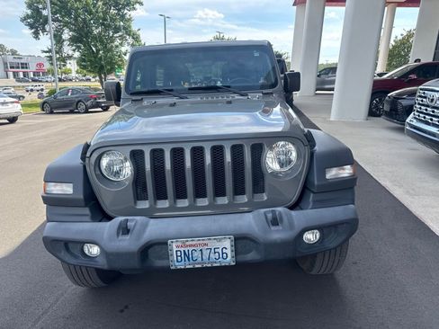 Used 2018 Jeep Wrangler Unlimited Sport S AWD/4WD image 1