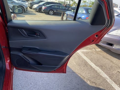 Used 2024 Toyota Prius LE FWD image 22