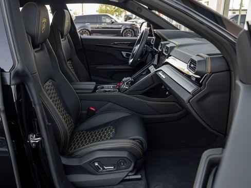 Used 2024 Lamborghini Urus S AWD/4WD image 26