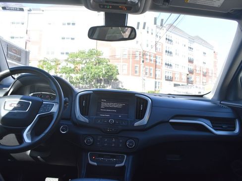 Used 2024 GMC Terrain SLE AWD/4WD image 30
