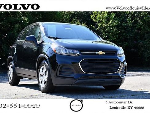 Used 2017 Chevrolet Trax LS FWD image 1