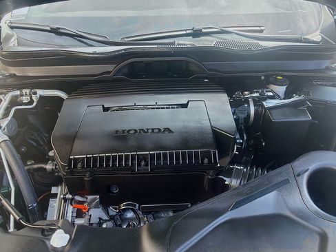 Used 2025 Honda Pilot TrailSport image 34