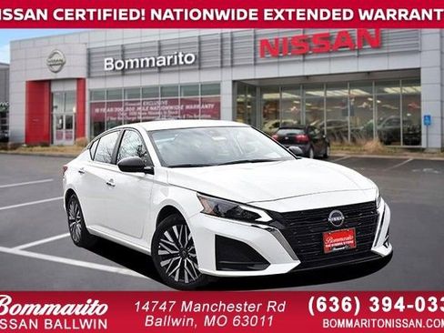 Certified 2025 Nissan Altima 2.5 SV image 1