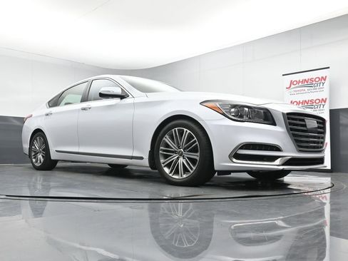 Used 2018 Genesis G80 3.8 RWD image 32