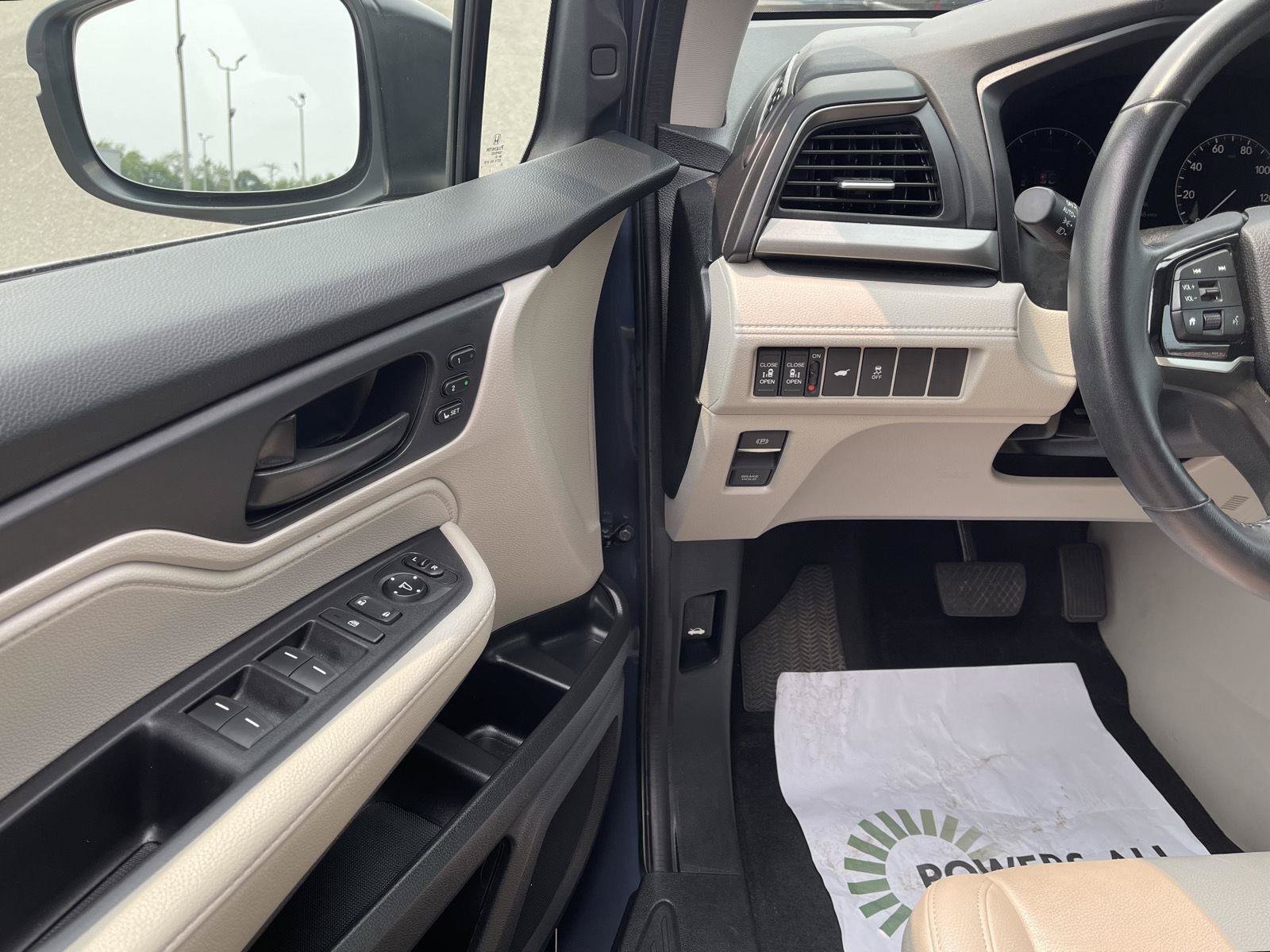 Used 2025 Honda Odyssey EX-L image 2