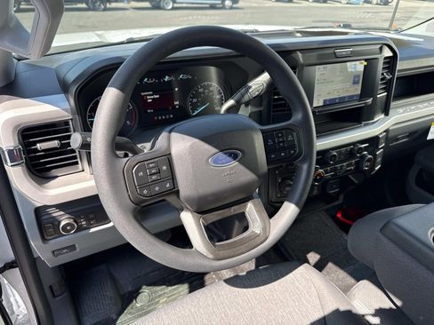 New 2026 Ford F350 4x4 SuperCab Super Duty image 14