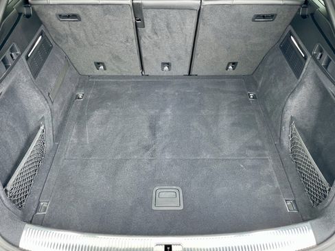 Used 2024 Audi SQ5 Premium Plus w/ Premium Plus Package image 33