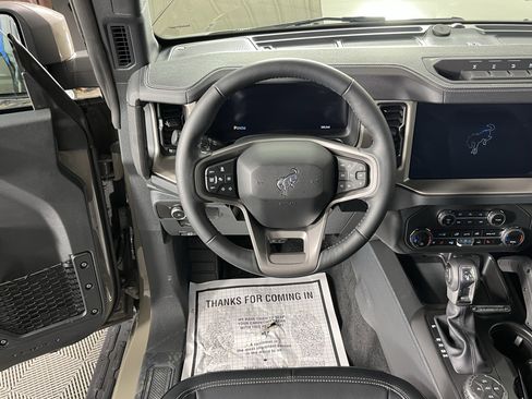 New 2026 Ford Bronco Outer Banks w/ Sasquatch Package AWD/4WD image 12