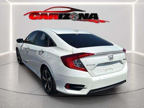 Used 2018 Honda Civic Touring image 9