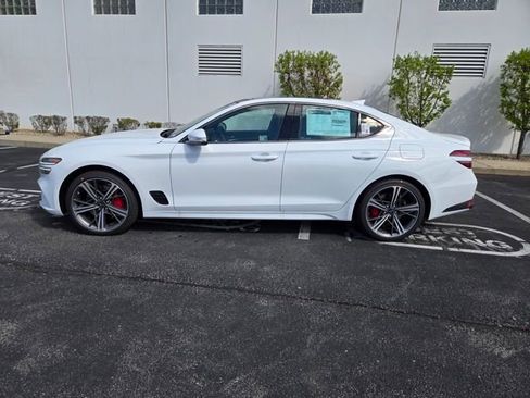 Used 2025 Genesis G70 2.5T w/ Sport Prestige Package image 3