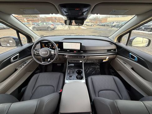 New 2026 Kia Carnival FWD image 23