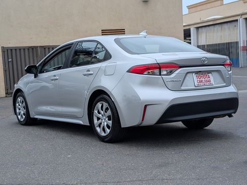 Used 2025 Toyota Corolla LE FWD image 12