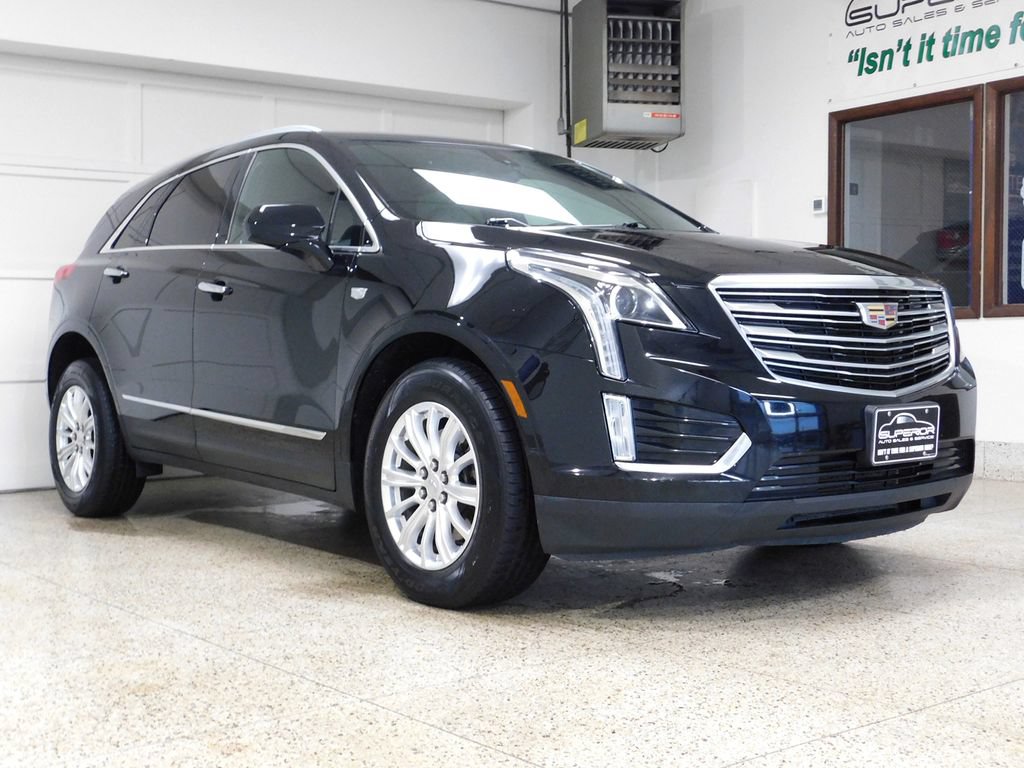 Used 2017 Cadillac XT5 FWD image 3