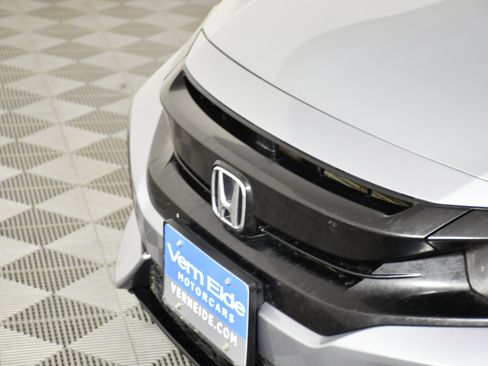 Used 2017 Honda Civic Sport image 11