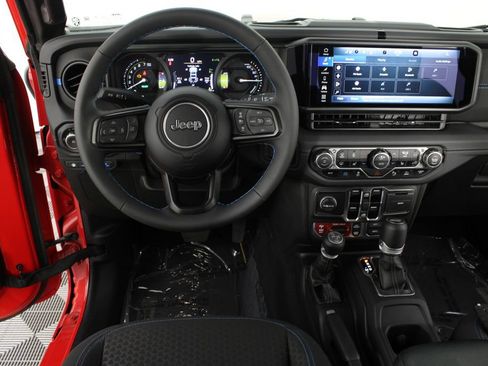 Used 2025 Jeep Wrangler Unlimited Rubicon 4xe w/ Safety Group AWD/4WD image 10