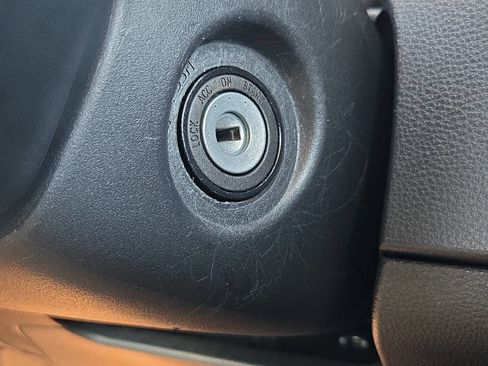 Used 2025 Toyota Corolla LE FWD image 21