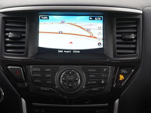 Used 2020 Nissan Pathfinder SL image 15