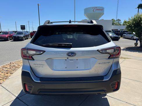 Certified 2021 Subaru Outback Premium AWD/4WD image 7