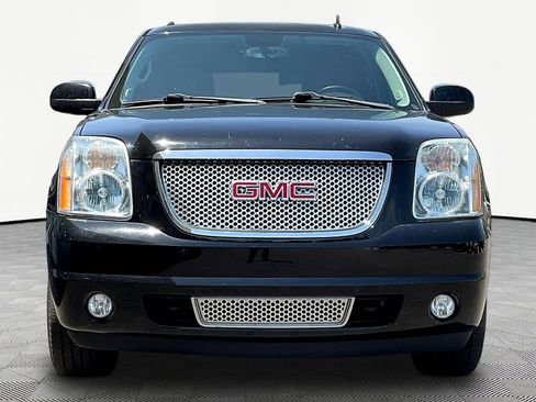 Used 2013 GMC Yukon Denali AWD/4WD image 2