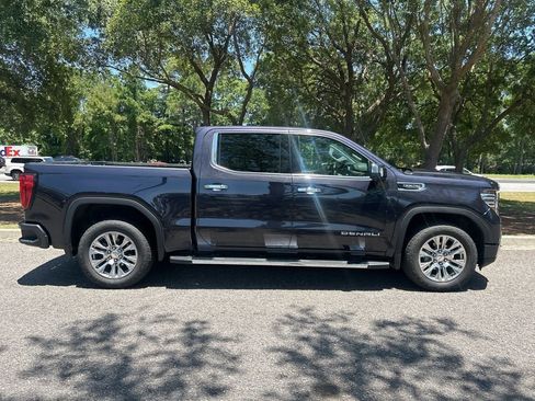 Used 2022 GMC Sierra 1500 Denali AWD/4WD image 5