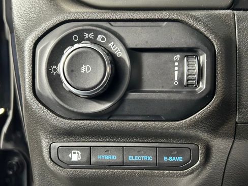 Used 2023 Jeep Wrangler Unlimited w/ 8.4" Radio Group AWD/4WD image 28