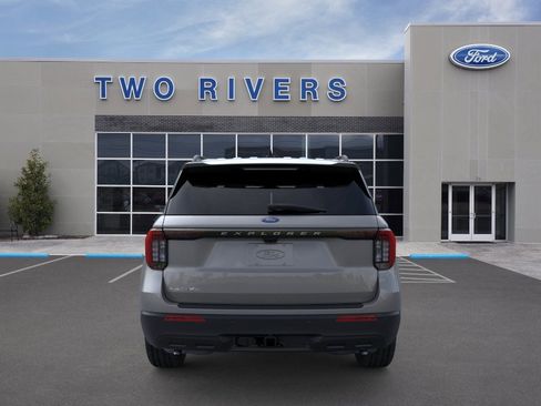 New 2026 Ford Explorer Active RWD image 5