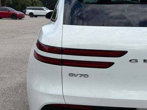 Used 2024 Genesis GV70 3.5T Sport w/ Sport Prestige Package AWD/4WD image 10