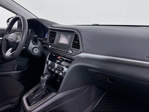 Used 2020 Hyundai Elantra SE w/ Cargo Package (C1) image 28