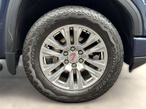 Used 2023 GMC Sierra 1500 Denali w/ Technology Package AWD/4WD image 11