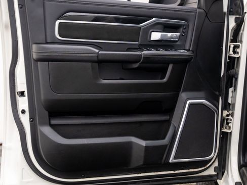 Used 2019 RAM 2500 Laramie image 11