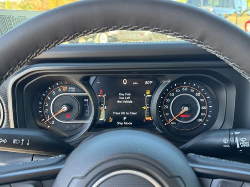 New 2025 Jeep Gladiator Rubicon w/ Safety Group image 29