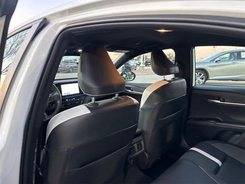 Certified 2025 Toyota Camry SE image 27
