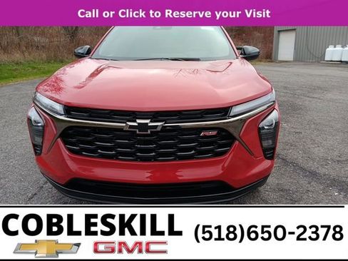 New 2026 Chevrolet Trax RS w/ Sunroof Package image 9