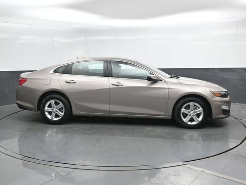 Used 2024 Chevrolet Malibu LT FWD image 5