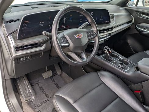Used 2024 Cadillac XT4 Premium Luxury AWD/4WD image 14