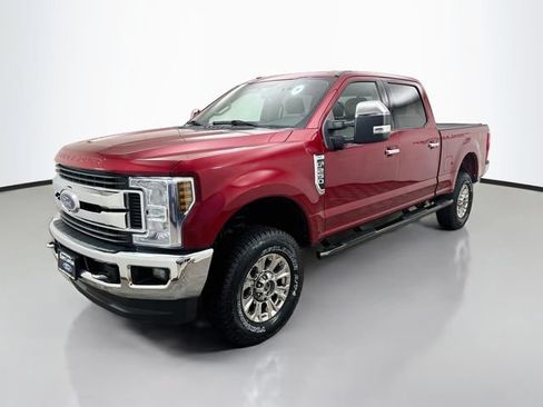 Used 2019 Ford F250 XLT w/ XLT Premium Package AWD/4WD image 3