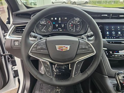 New 2026 Cadillac XT5 Sportv AWD/4WD image 25