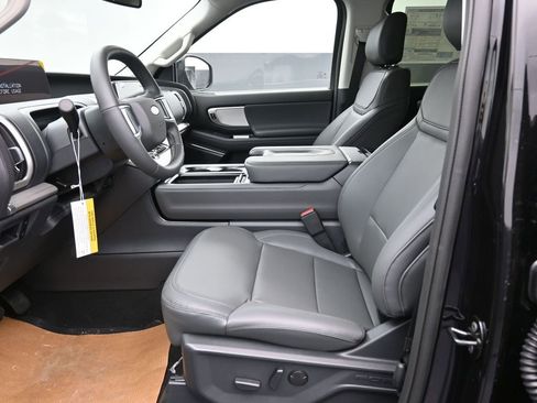 New 2026 Ford Expedition Active image 21