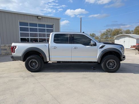 Used 2019 Ford F150 Raptor w/ Equipment Group 802A Luxury image 2