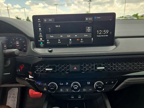 Used 2025 Honda Accord Touring image 27