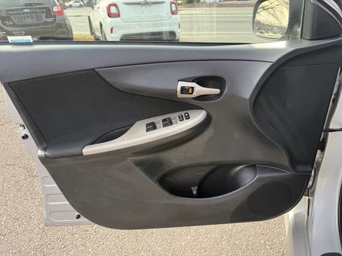 Used 2013 Toyota Corolla S Special Edition image 21