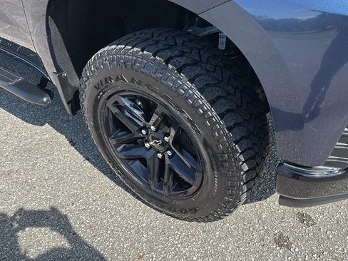 Used 2020 Chevrolet Silverado 1500 LT Trail Boss AWD/4WD image 9